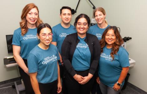 Manitoba optometrists Volunteering at Siloam Mission.